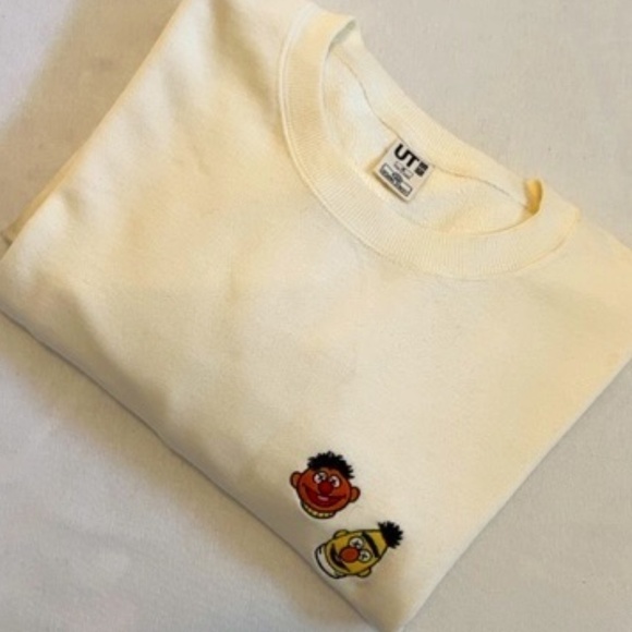 Uniqlo KAWS x Bert & Ernie Sweatshirt Sz Medium​​​​​​​​​​​​​​​​​​​​​​​​​​ - Picture 3 of 4